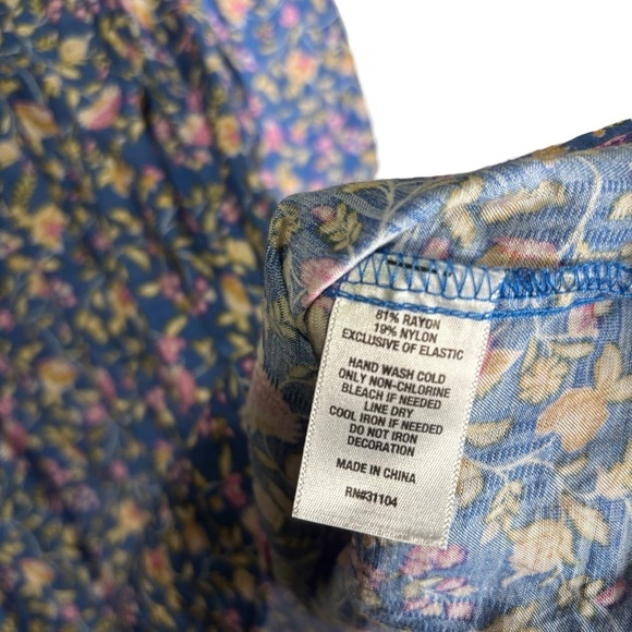 Wonderly Floral Blouse XL Pullover 3/4 Sleeve Smocked Cottagecore Peasant - Picture 13 of 16